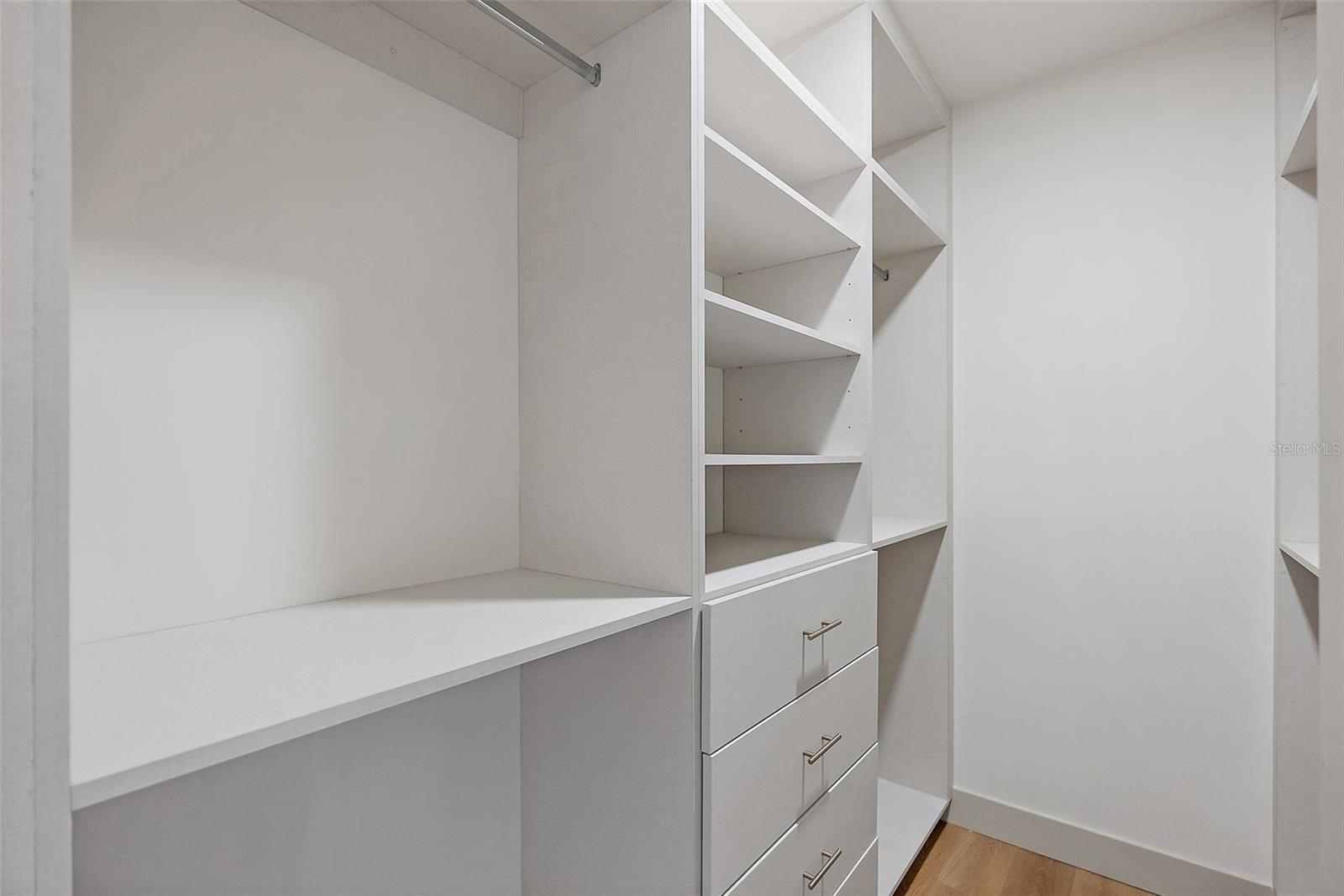 MIDWAY - Residential