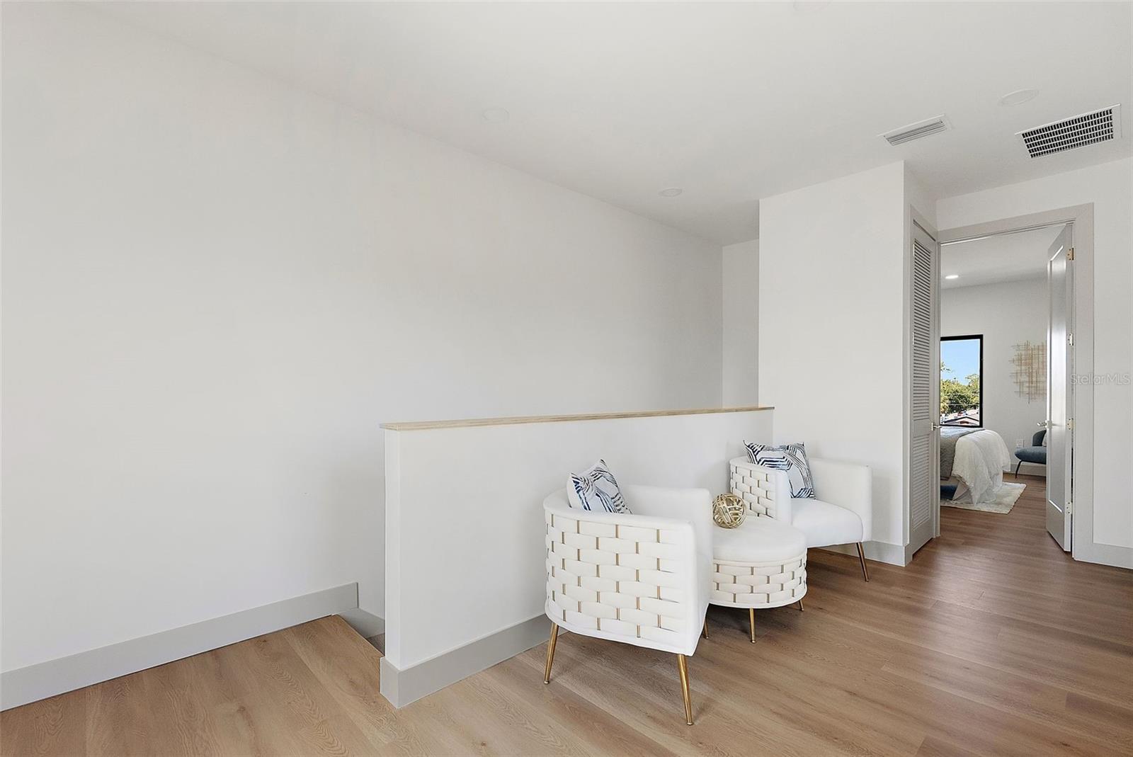 MIDWAY - Residential