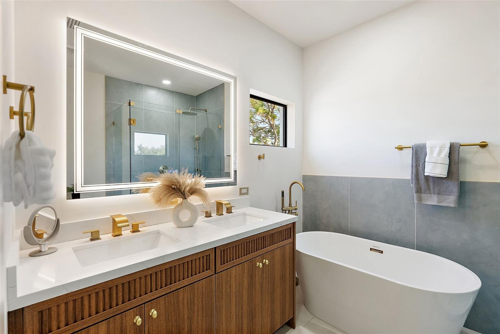 MIDWAY - Residential