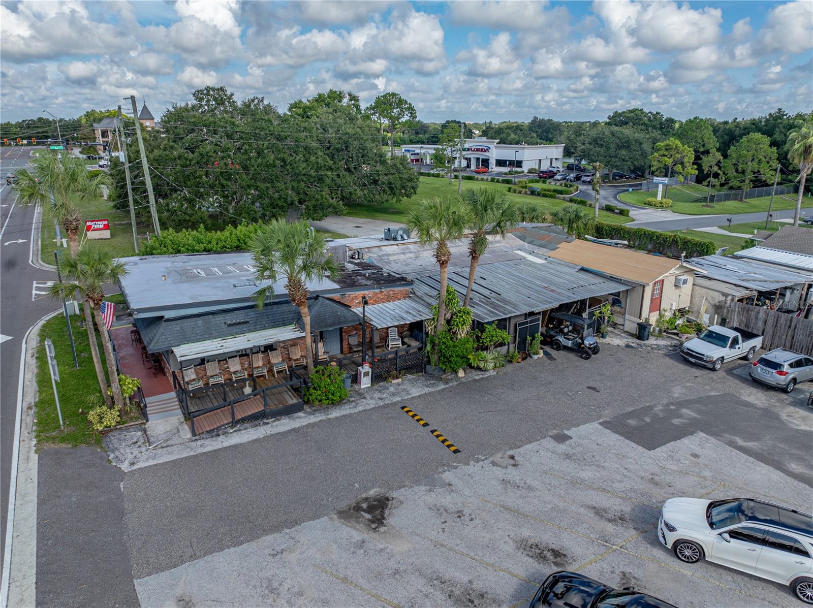 ELOISE WOODS WEST LAKE FLORENCE UNIT - Commercial Sale