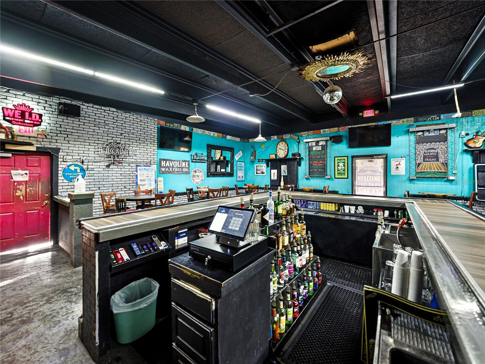 ELOISE WOODS WEST LAKE FLORENCE UNIT - Commercial Sale