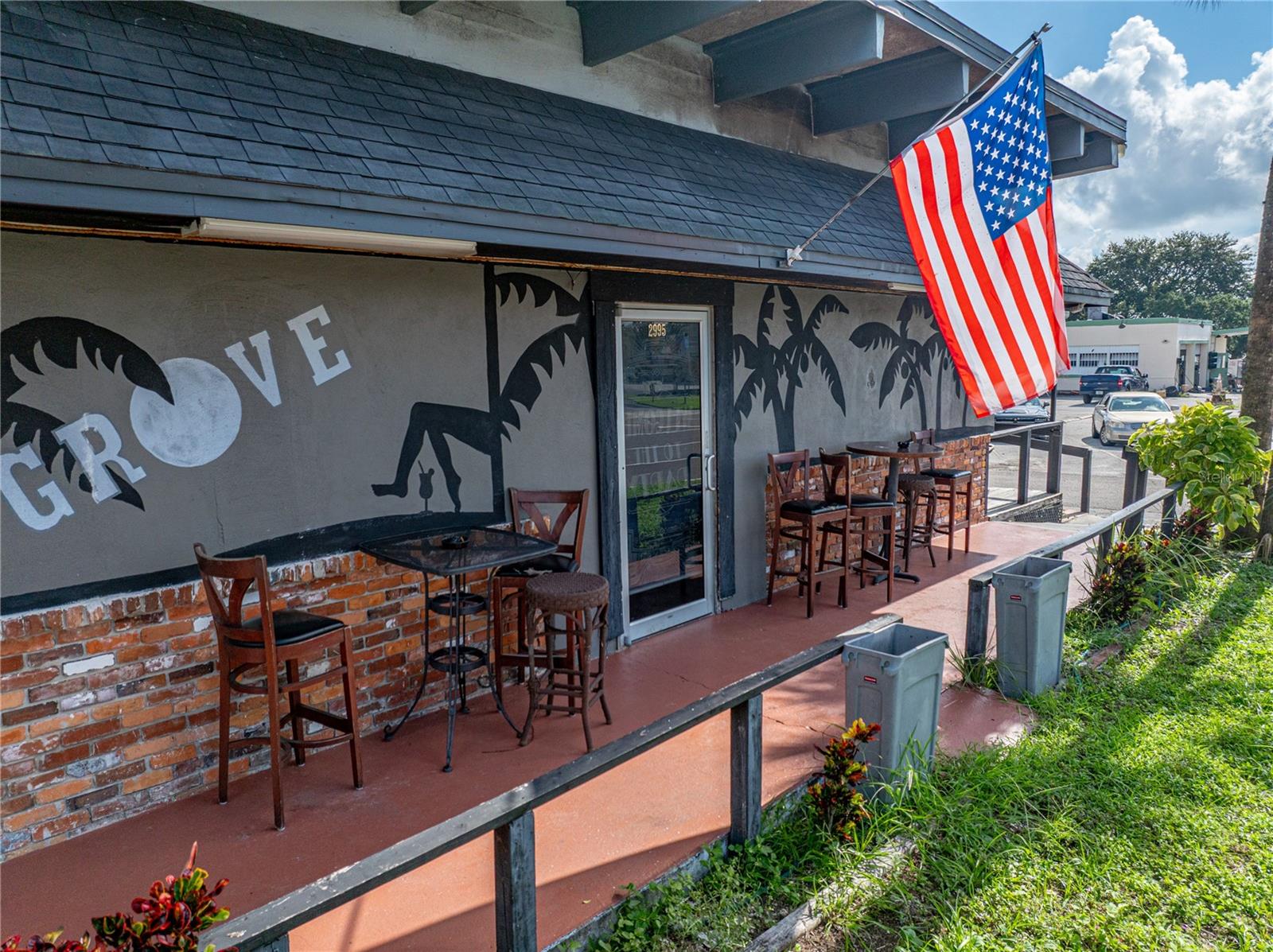 ELOISE WOODS WEST LAKE FLORENCE UNIT - Commercial Sale