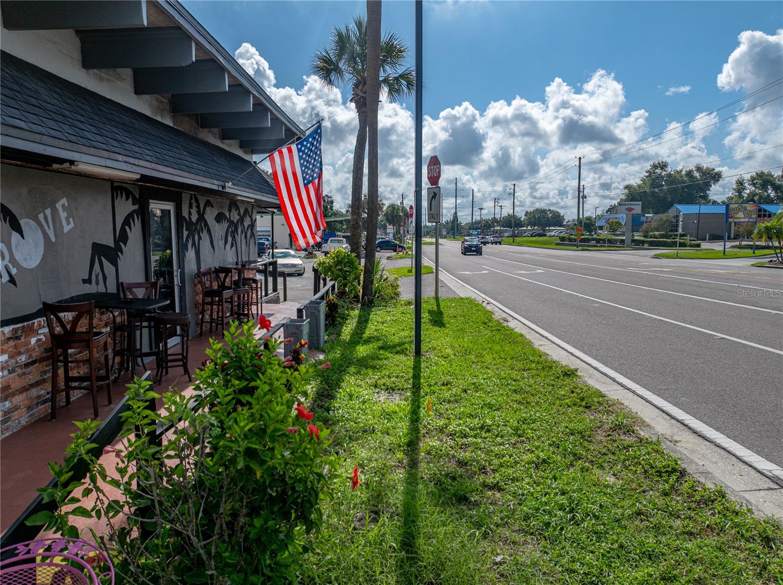 ELOISE WOODS WEST LAKE FLORENCE UNIT - Commercial Sale