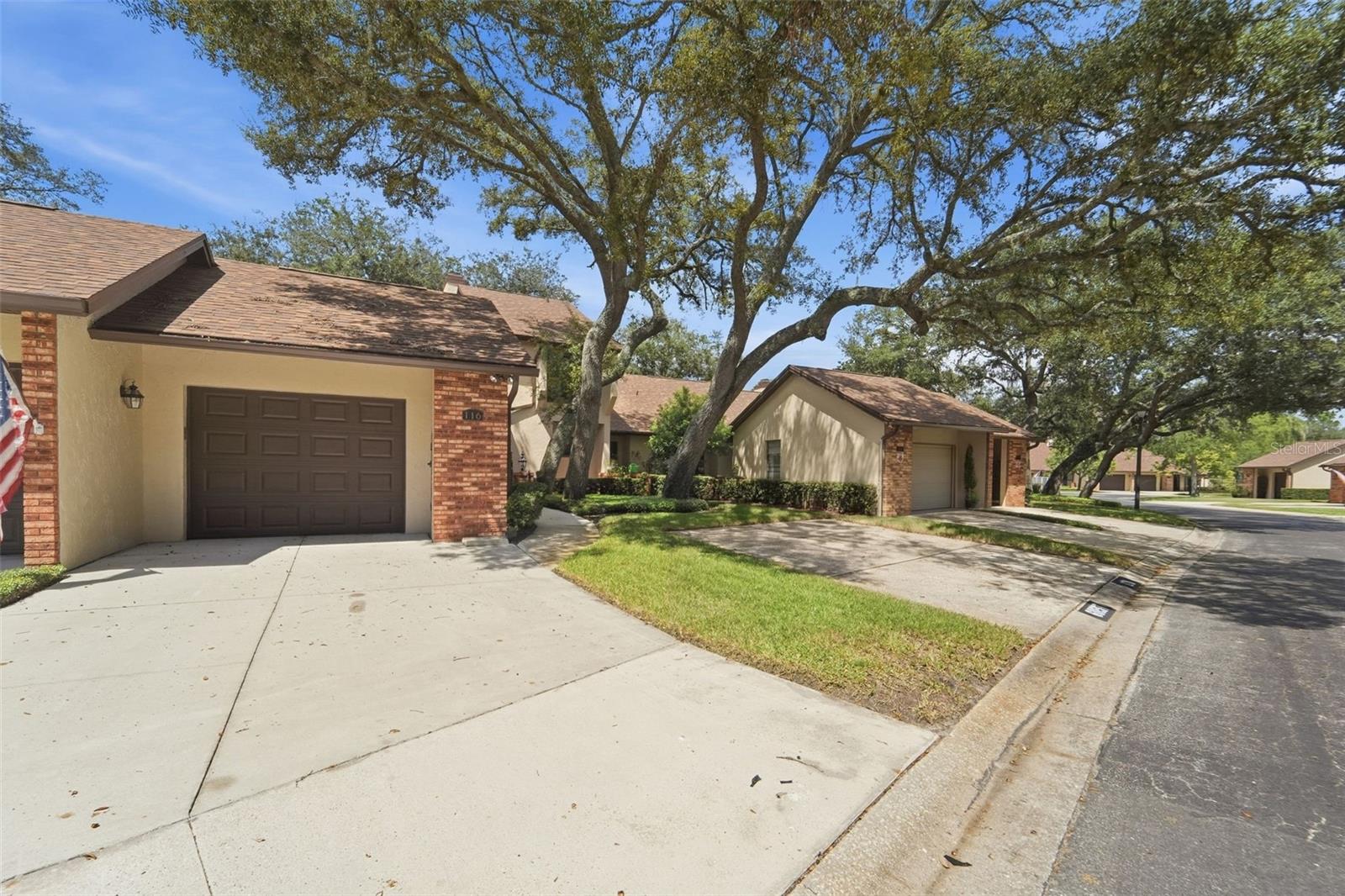116 GOLF CLUB DRIVE - Photo 2