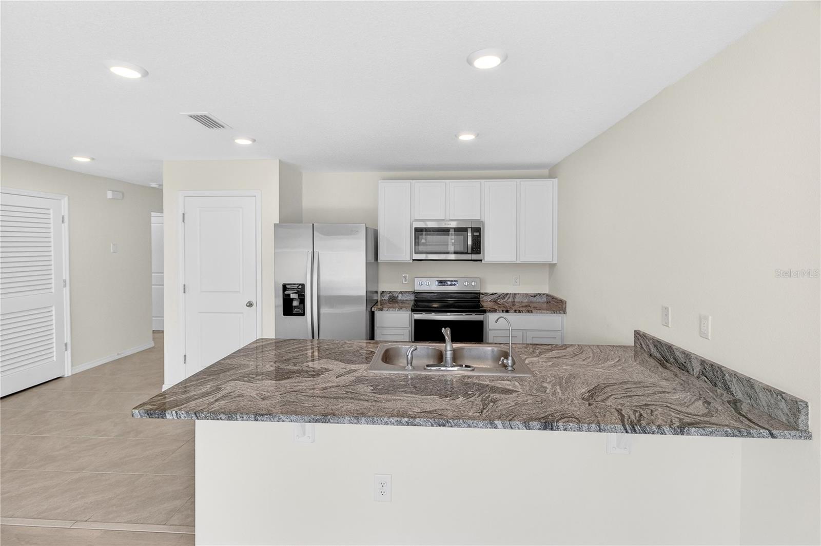 BRIARWOOD PH 1 PB 37 PG 33 - Residential