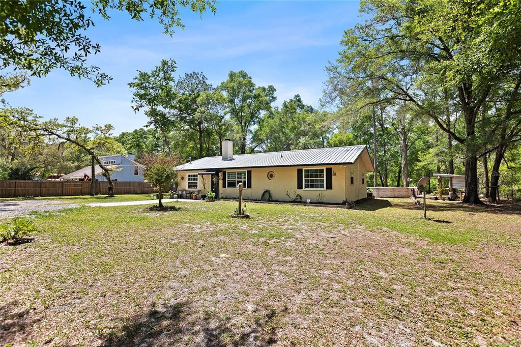 Photo of 5420 E Gwendolyn Path, Inverness, FL 34452 (MLS # TB8498648)
