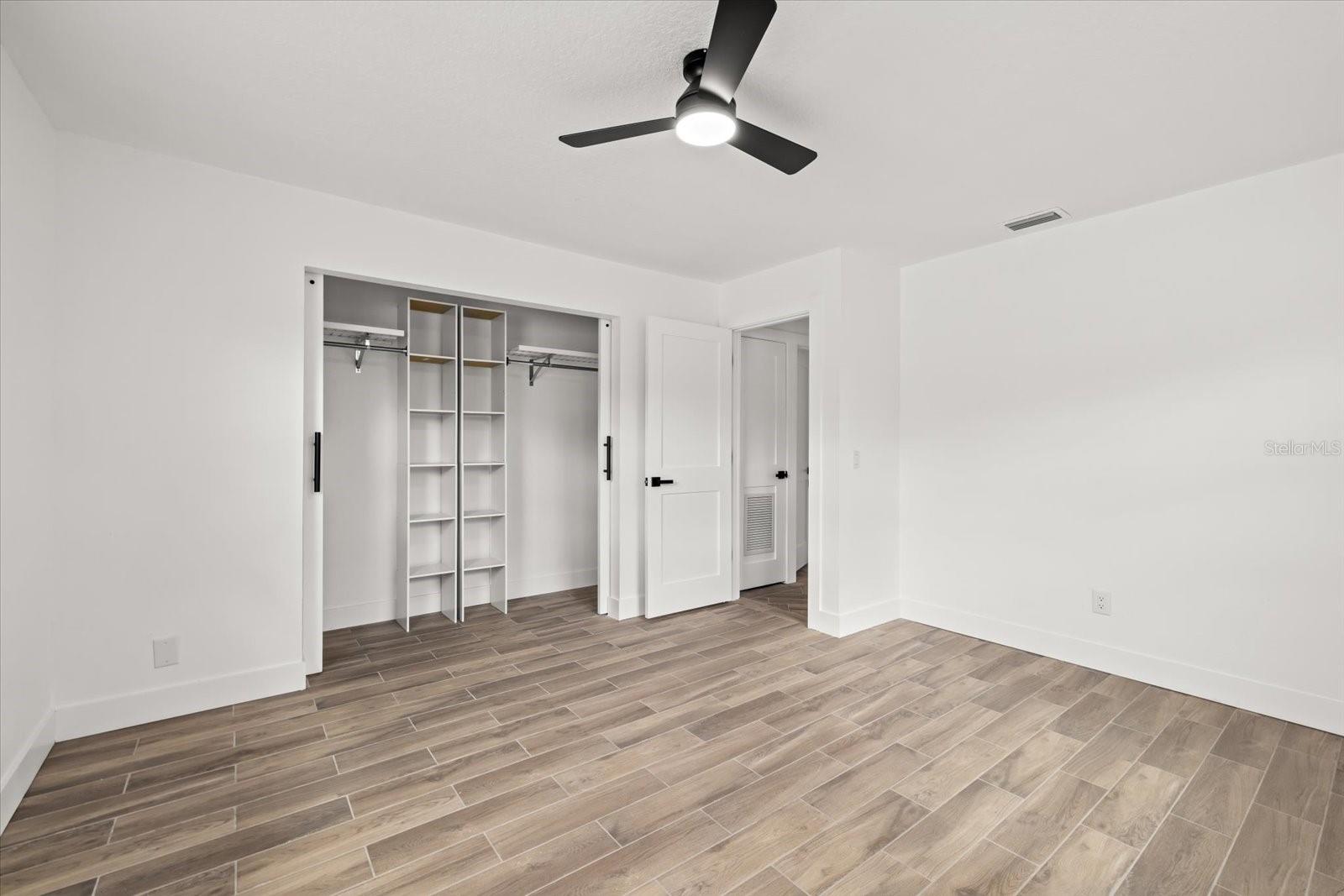 RIVERSIDE PARK REP OF A POR - Residential