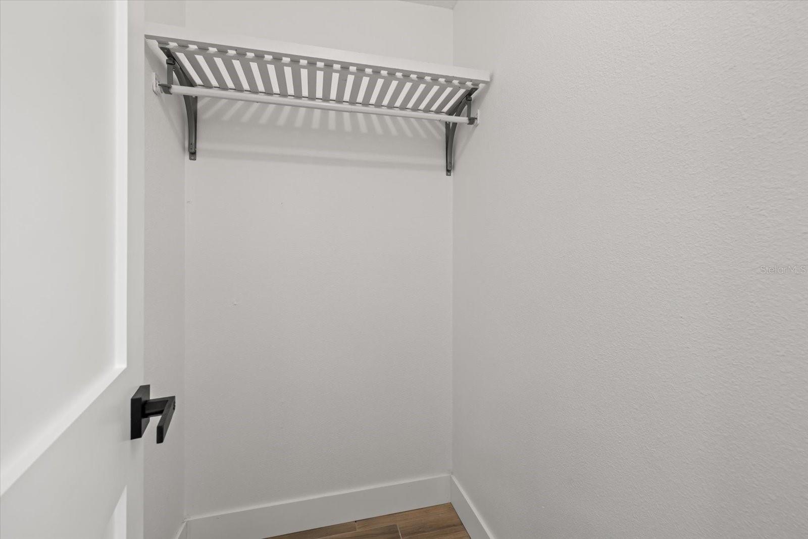 RIVERSIDE PARK REP OF A POR - Residential