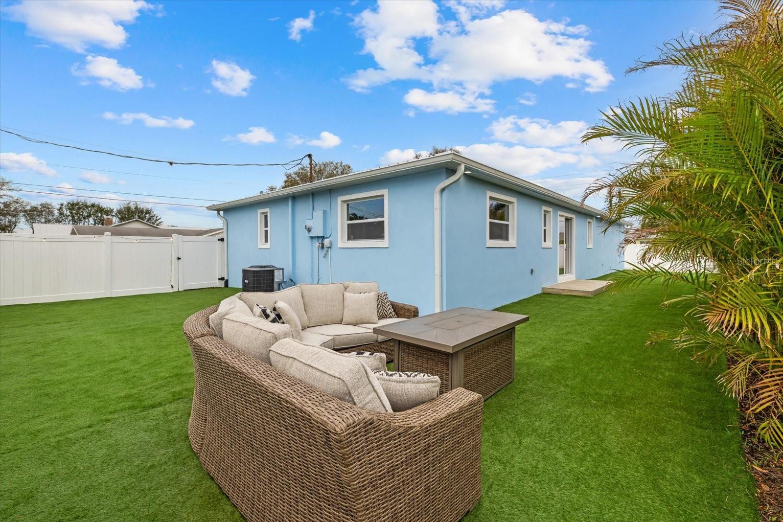 RIVERSIDE PARK REP OF A POR - Residential