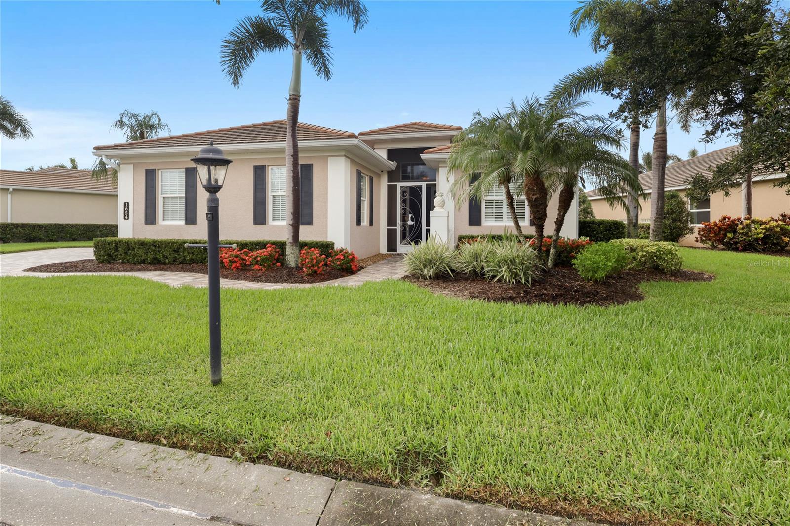 1654 LANCASHIRE DRIVE
