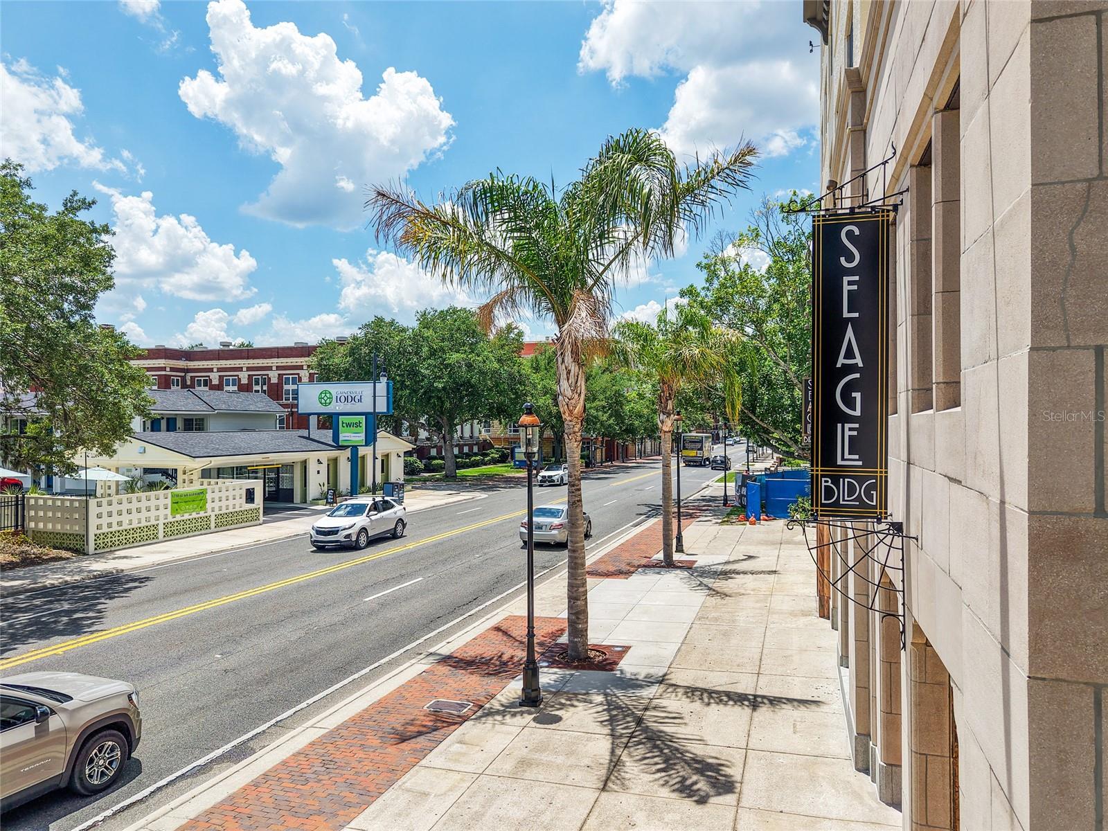 408 W UNIVERSITY AVENUE 7B