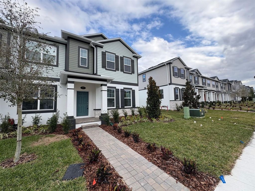 Photo of 627 Pothos Street, Apopka, FL 32703 (MLS # S5143598)