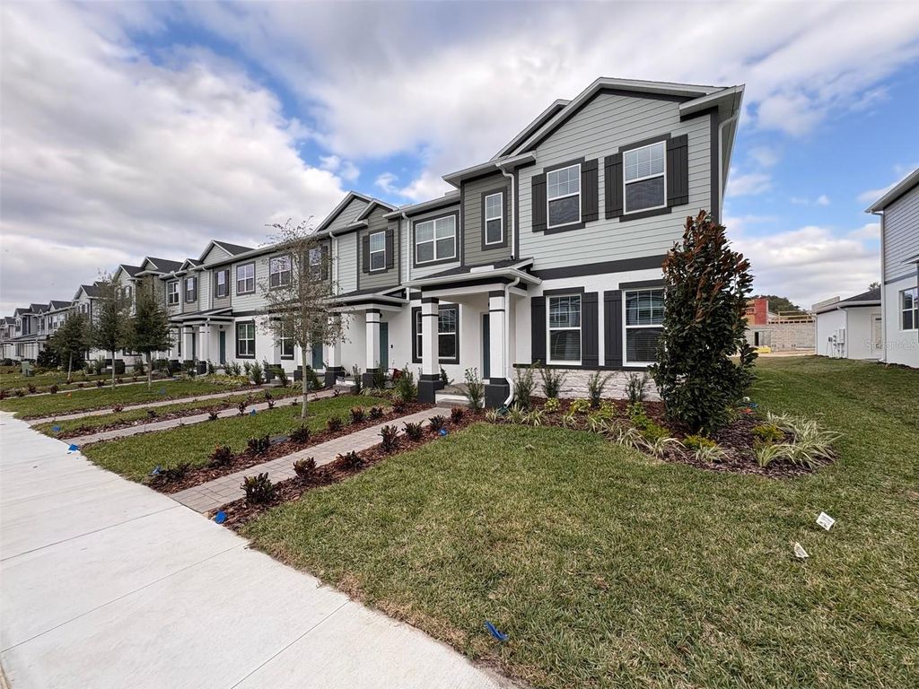 Photo of 627 Pothos Street, Apopka, FL 32703 (MLS # S5143598)