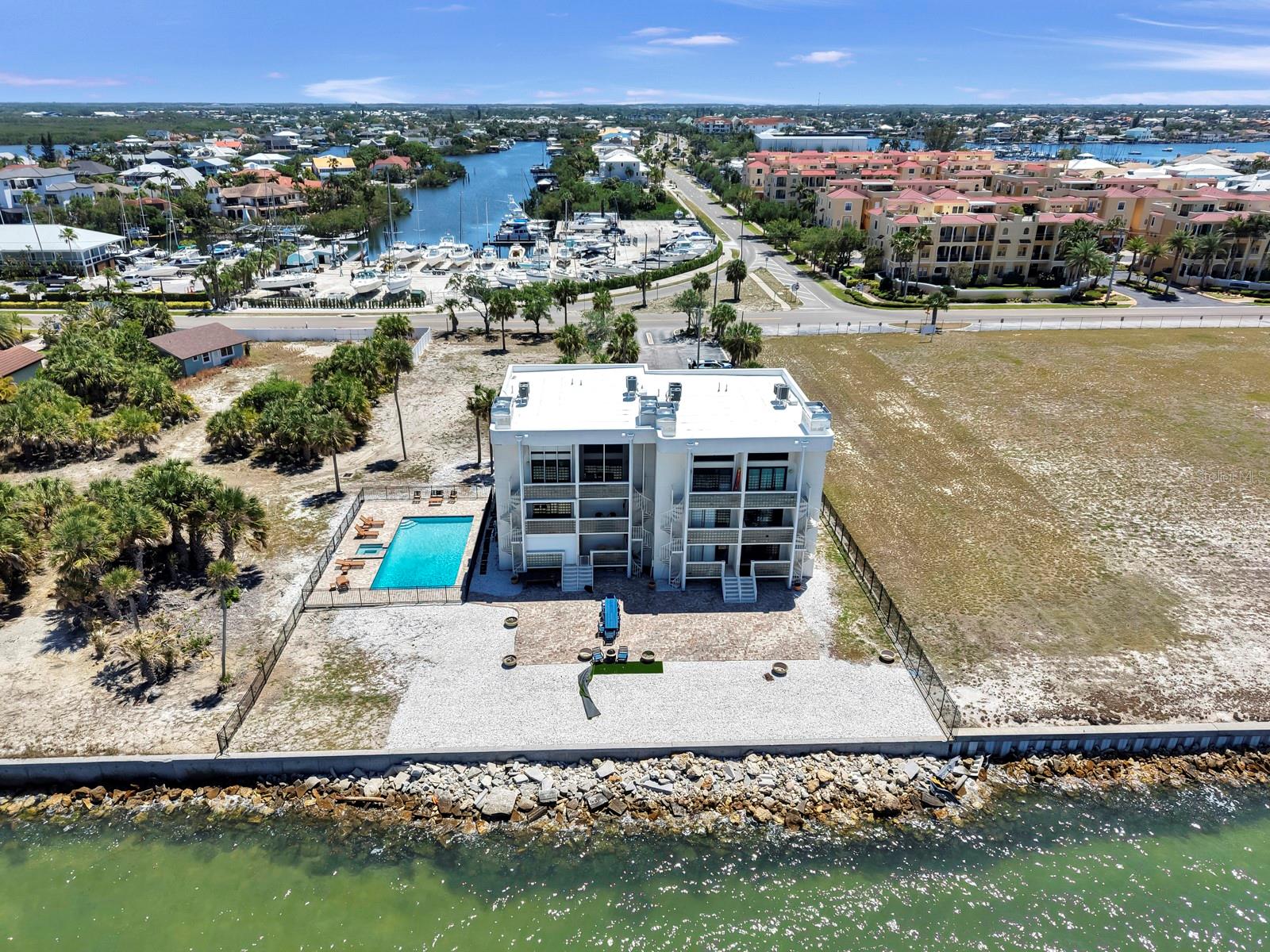 THE TIKI BAY CONDO - Residential Lease