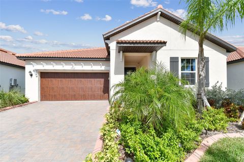 A home in WIMAUMA