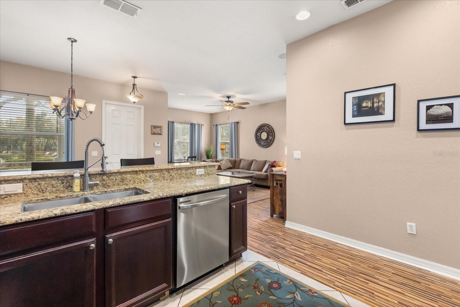 PRESTON SQUARE - Residential