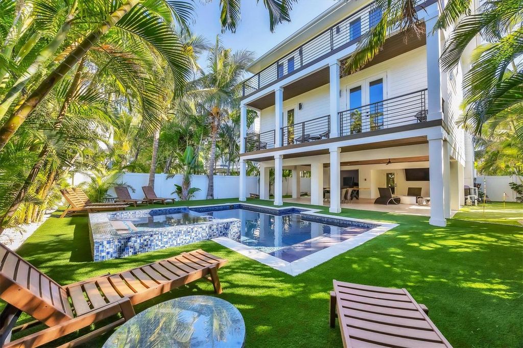 Photo of 108 11th Street S, Bradenton Beach, FL 34217 (MLS # A4672624)