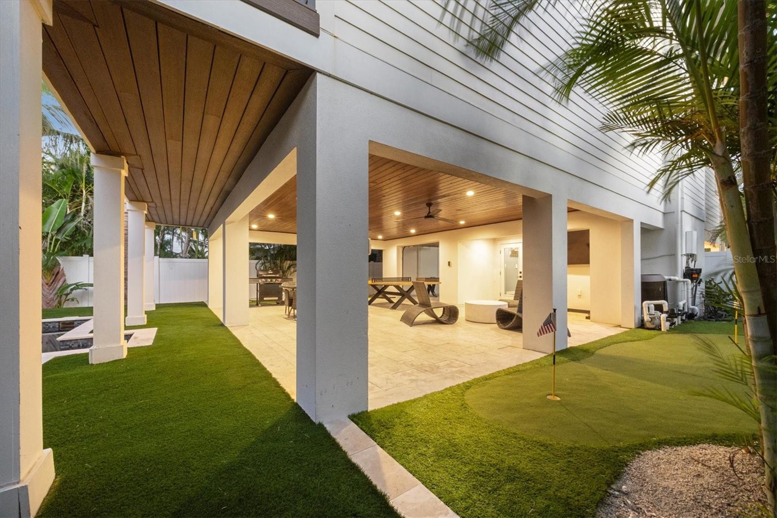 CORTEZ BEACH - Residential