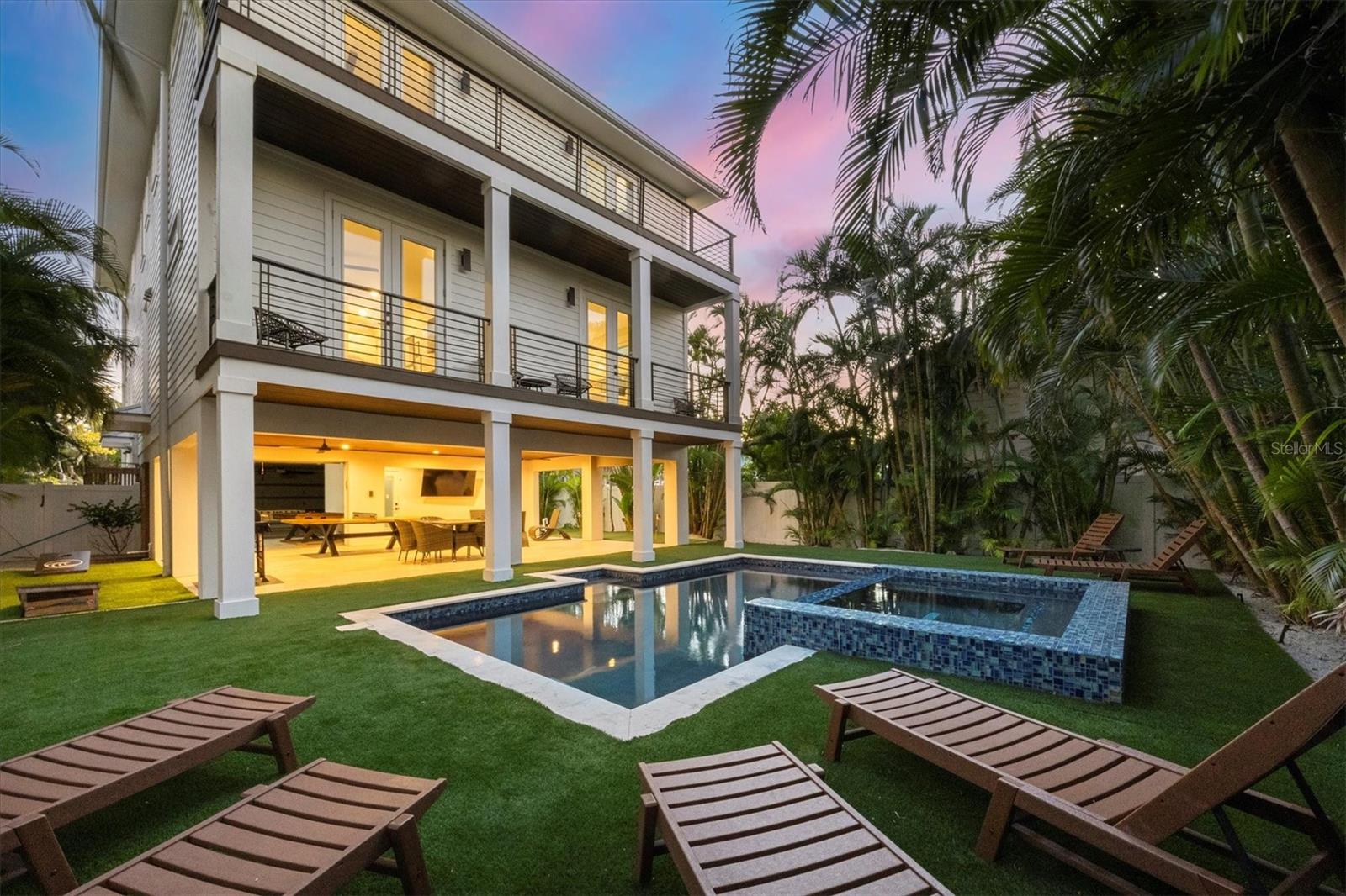 CORTEZ BEACH - Residential