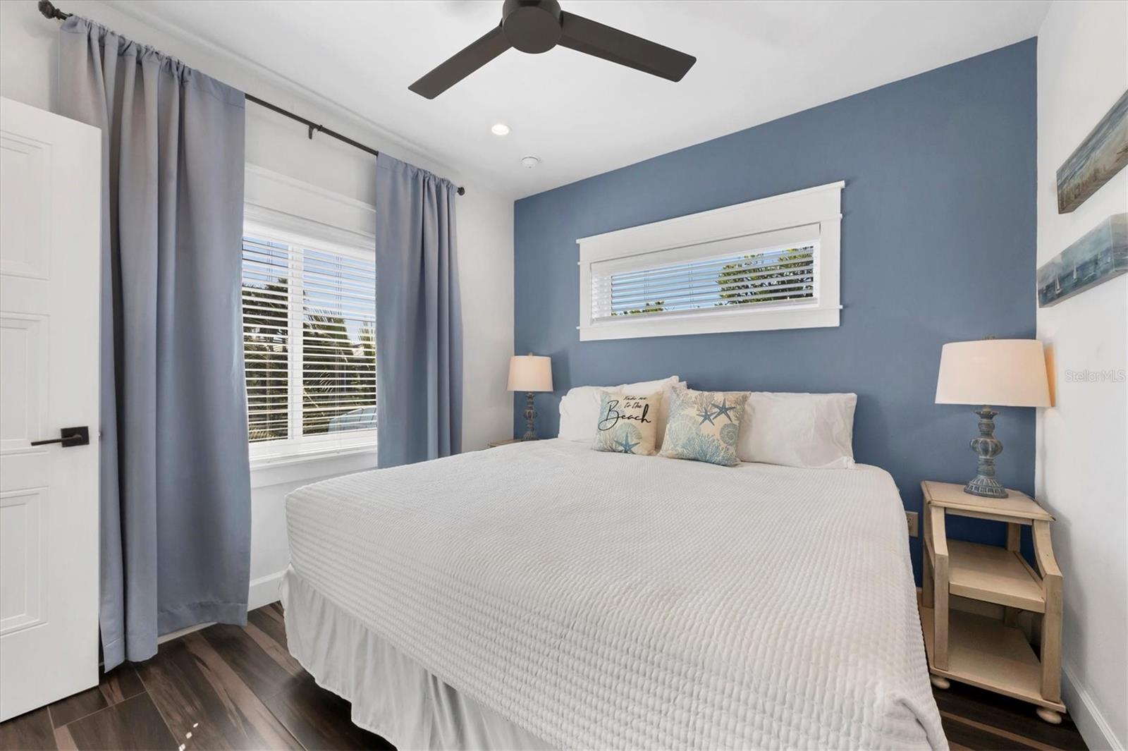 CORTEZ BEACH - Residential