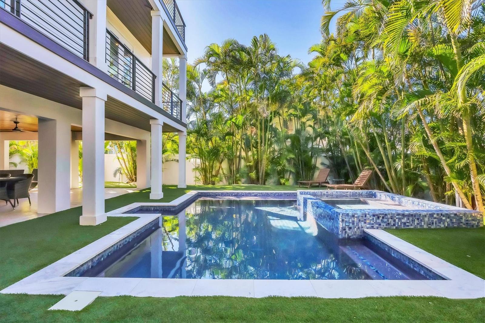 CORTEZ BEACH - Residential