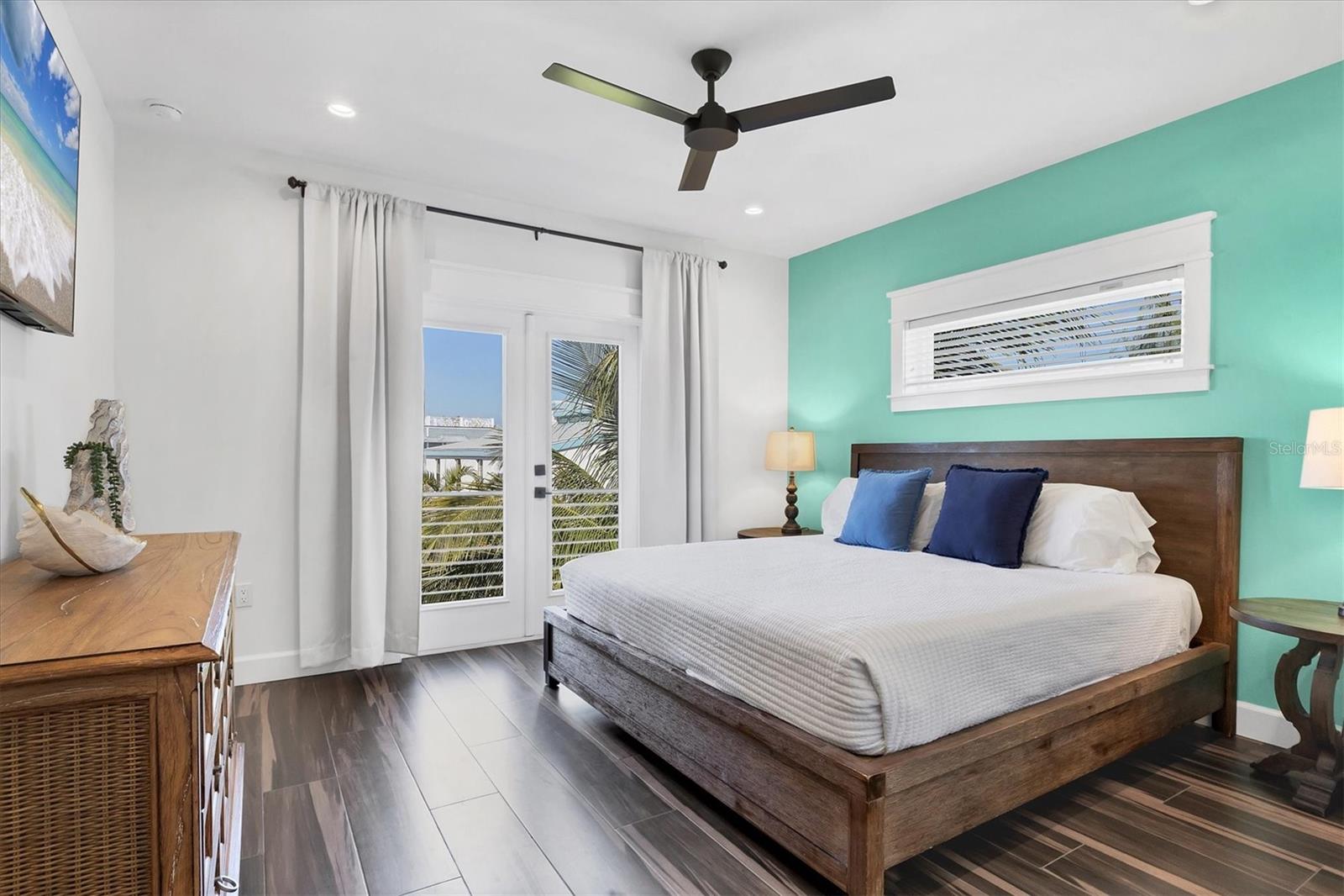 CORTEZ BEACH - Residential