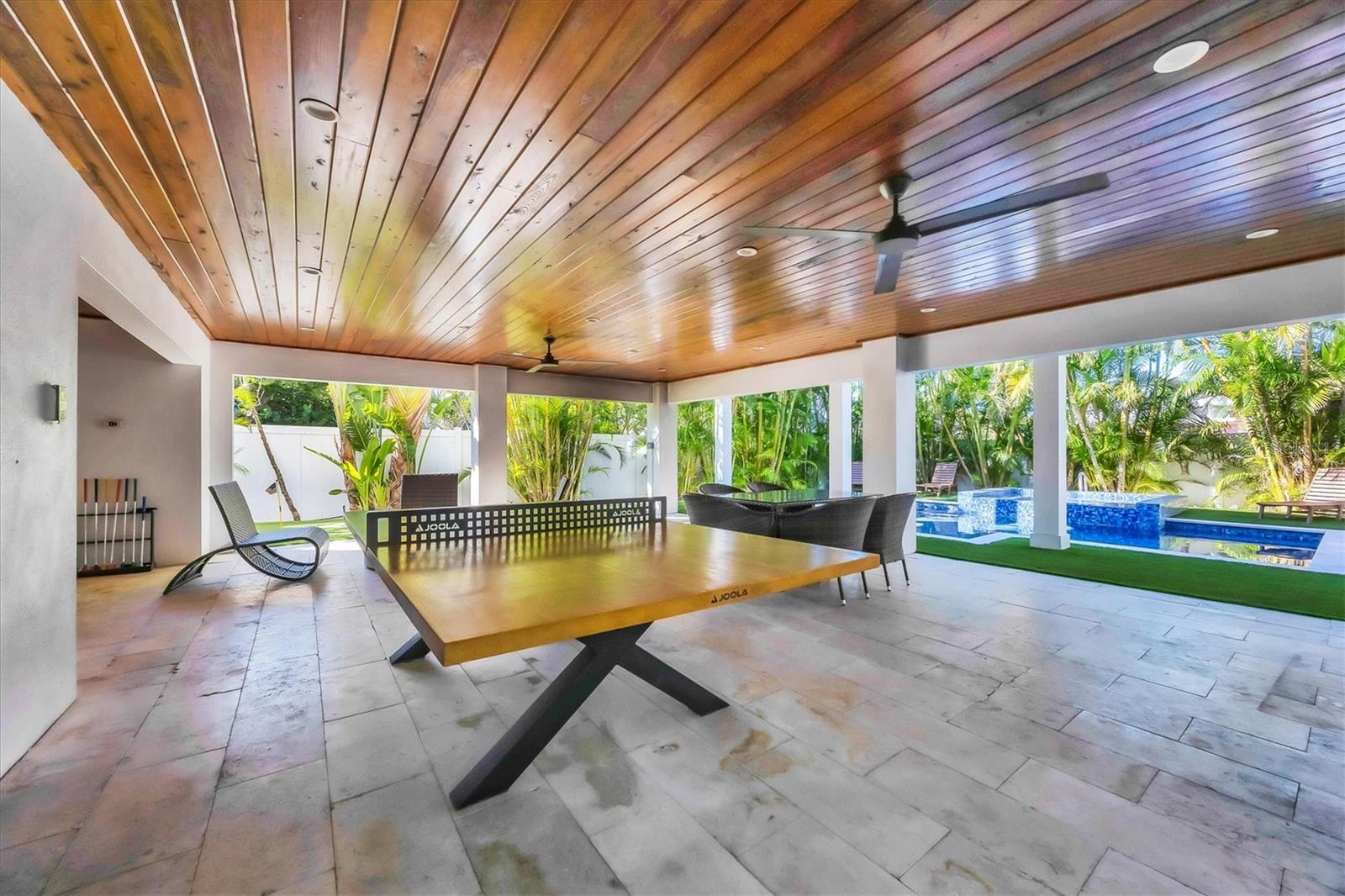 CORTEZ BEACH - Residential