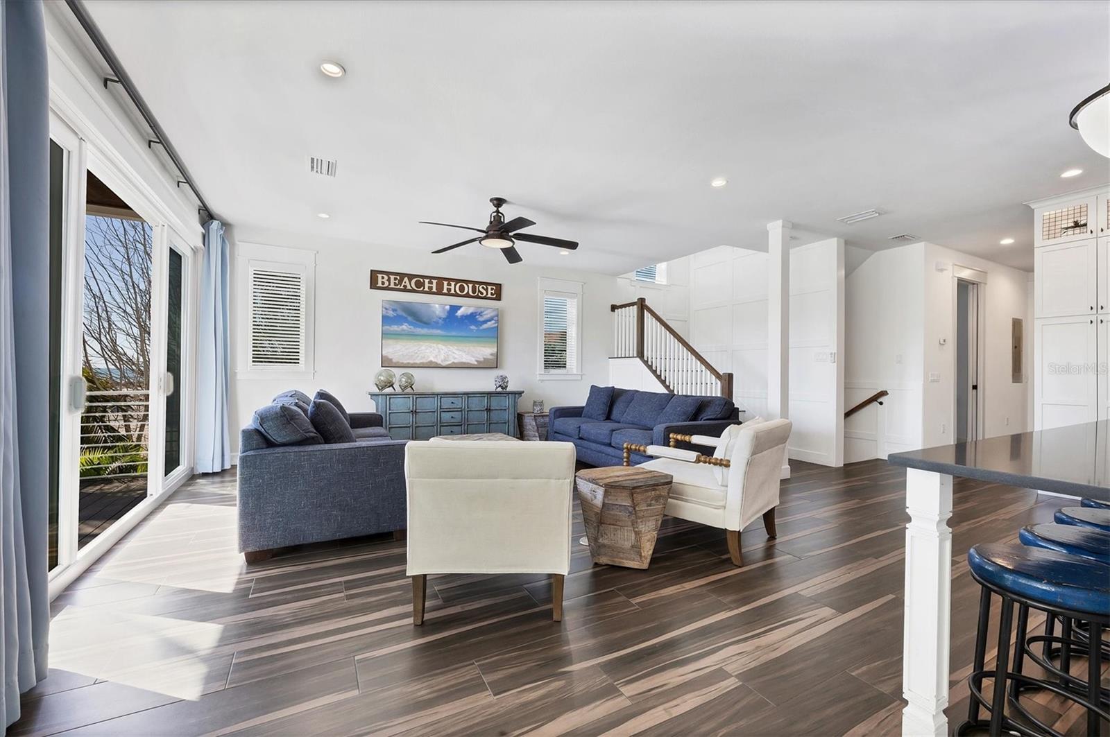 CORTEZ BEACH - Residential