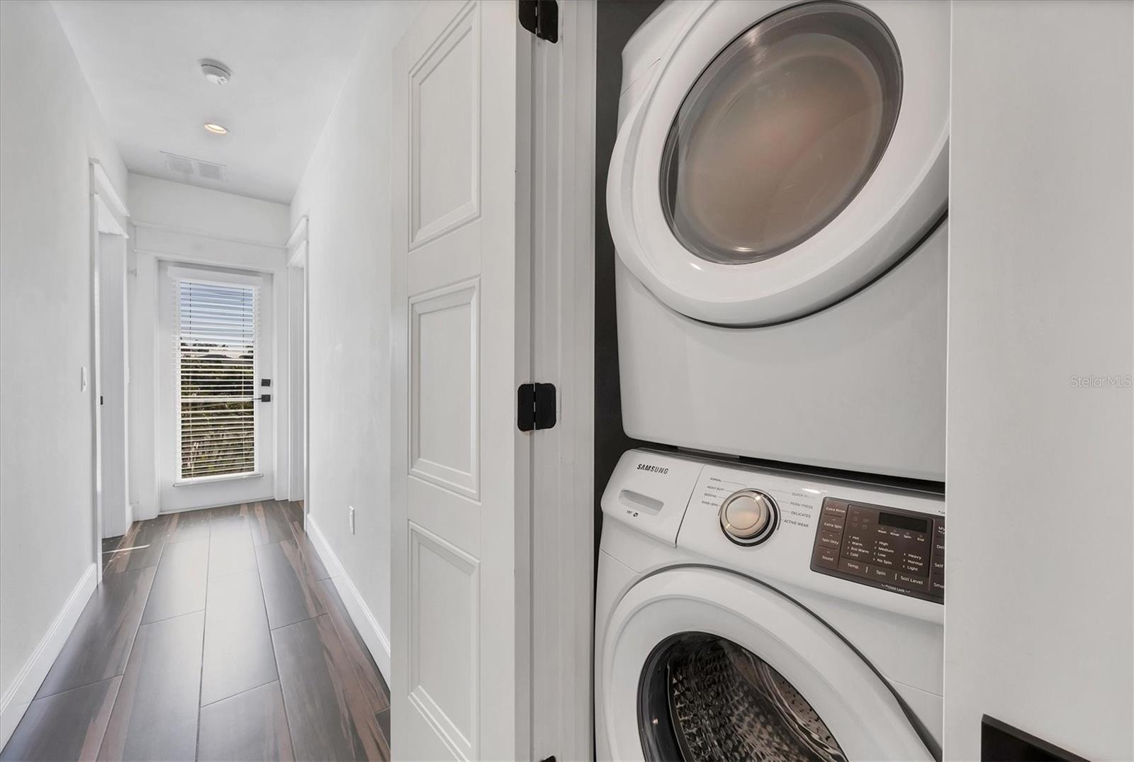 CORTEZ BEACH - Residential