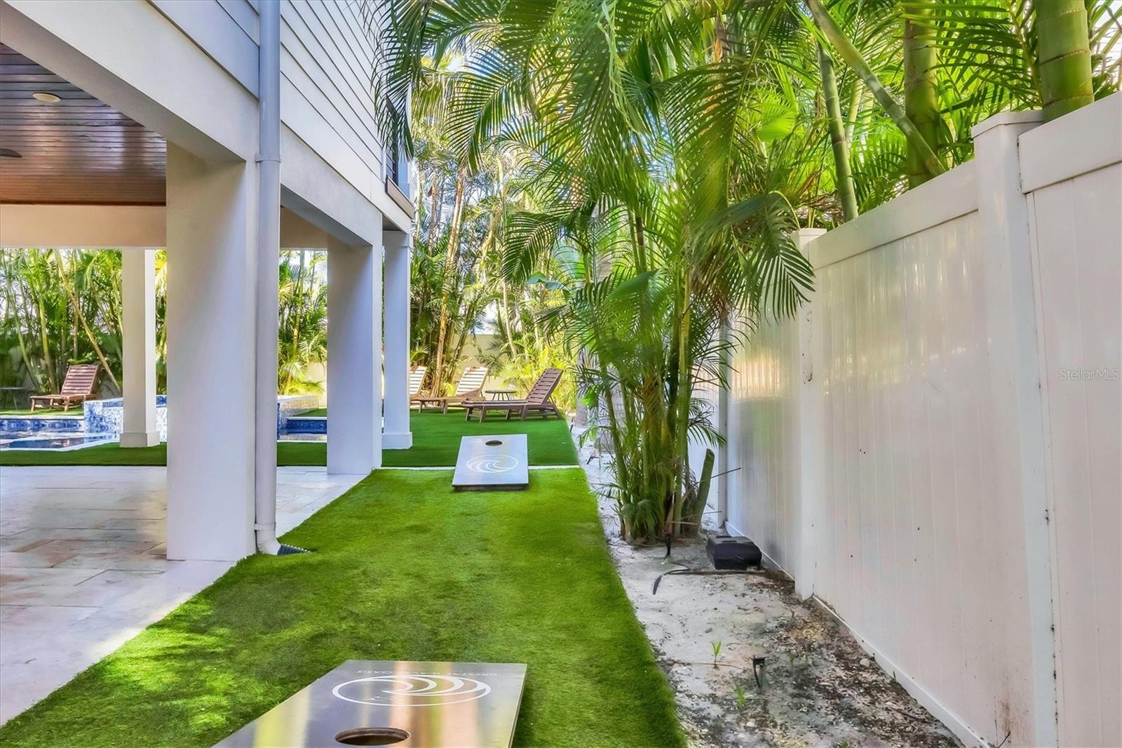 CORTEZ BEACH - Residential