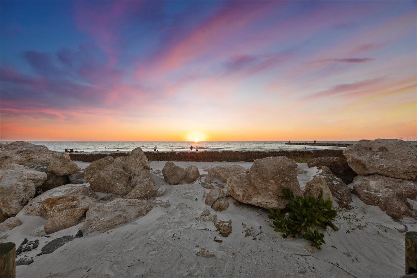 CORTEZ BEACH - Residential