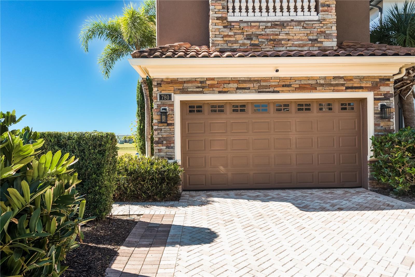 780 GOLDEN BEAR DRIVE
