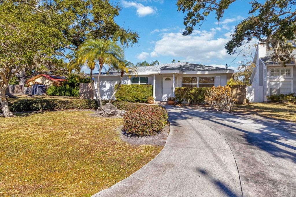 Photo of 14863 Sunset Drive, Largo, FL 33774 (MLS # TB8473115)