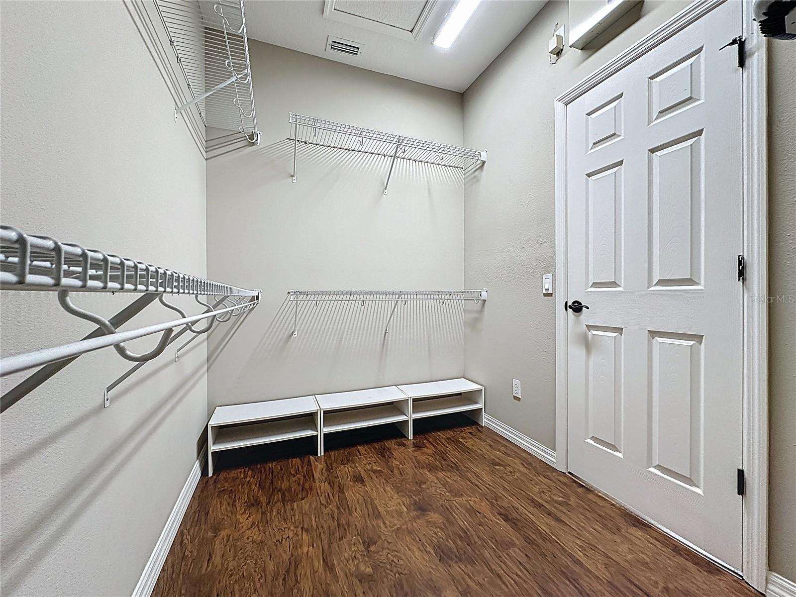 CASCADES OF GROVELAND (TRILOGY) - Residential