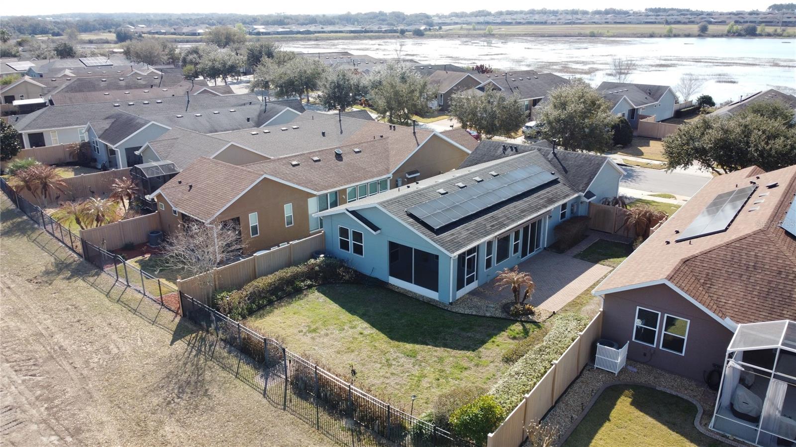 CASCADES OF GROVELAND (TRILOGY) - Residential