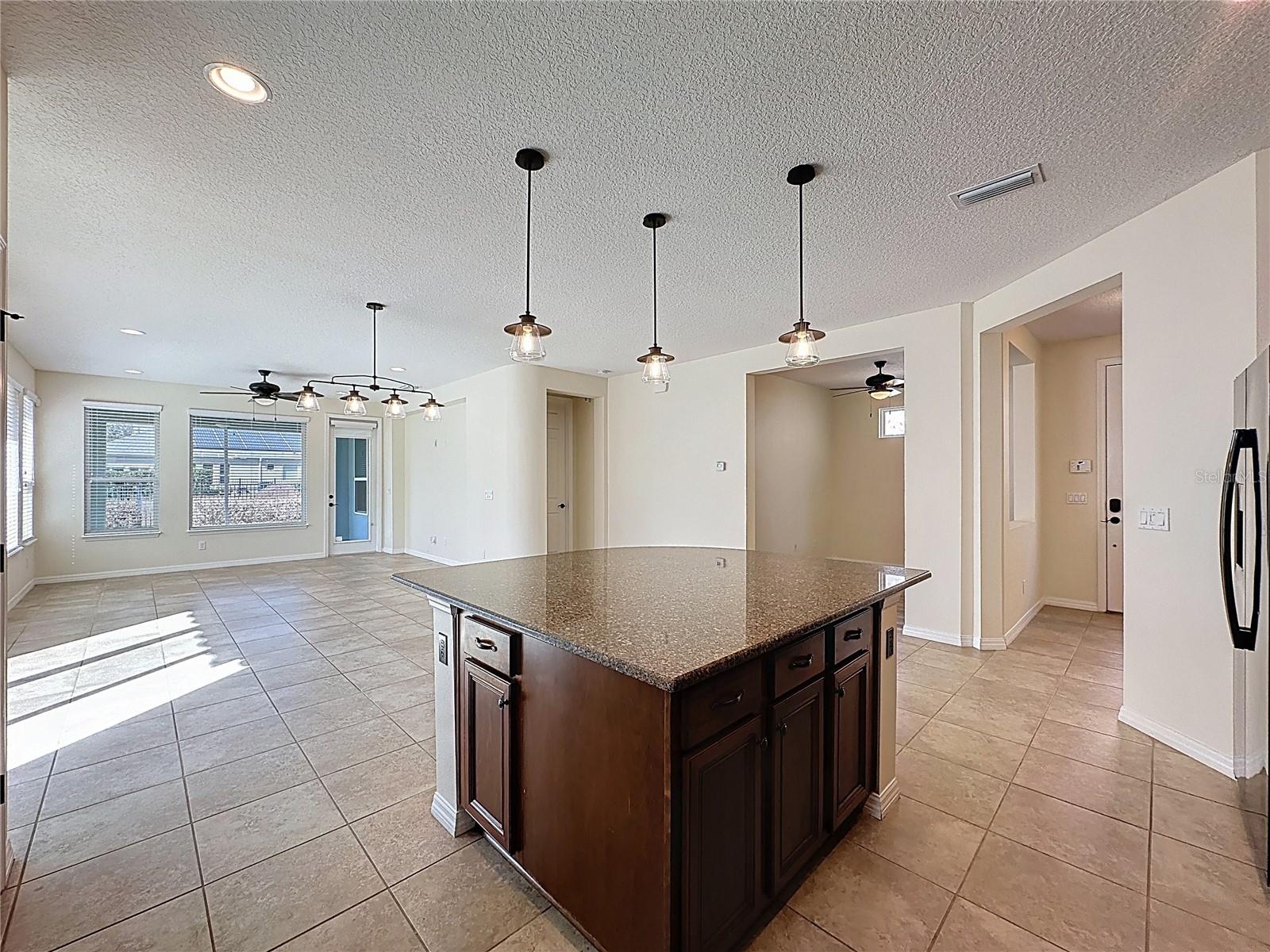 CASCADES OF GROVELAND (TRILOGY) - Residential