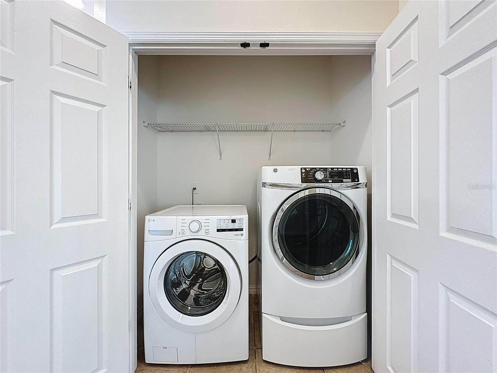 CASCADES OF GROVELAND (TRILOGY) - Residential