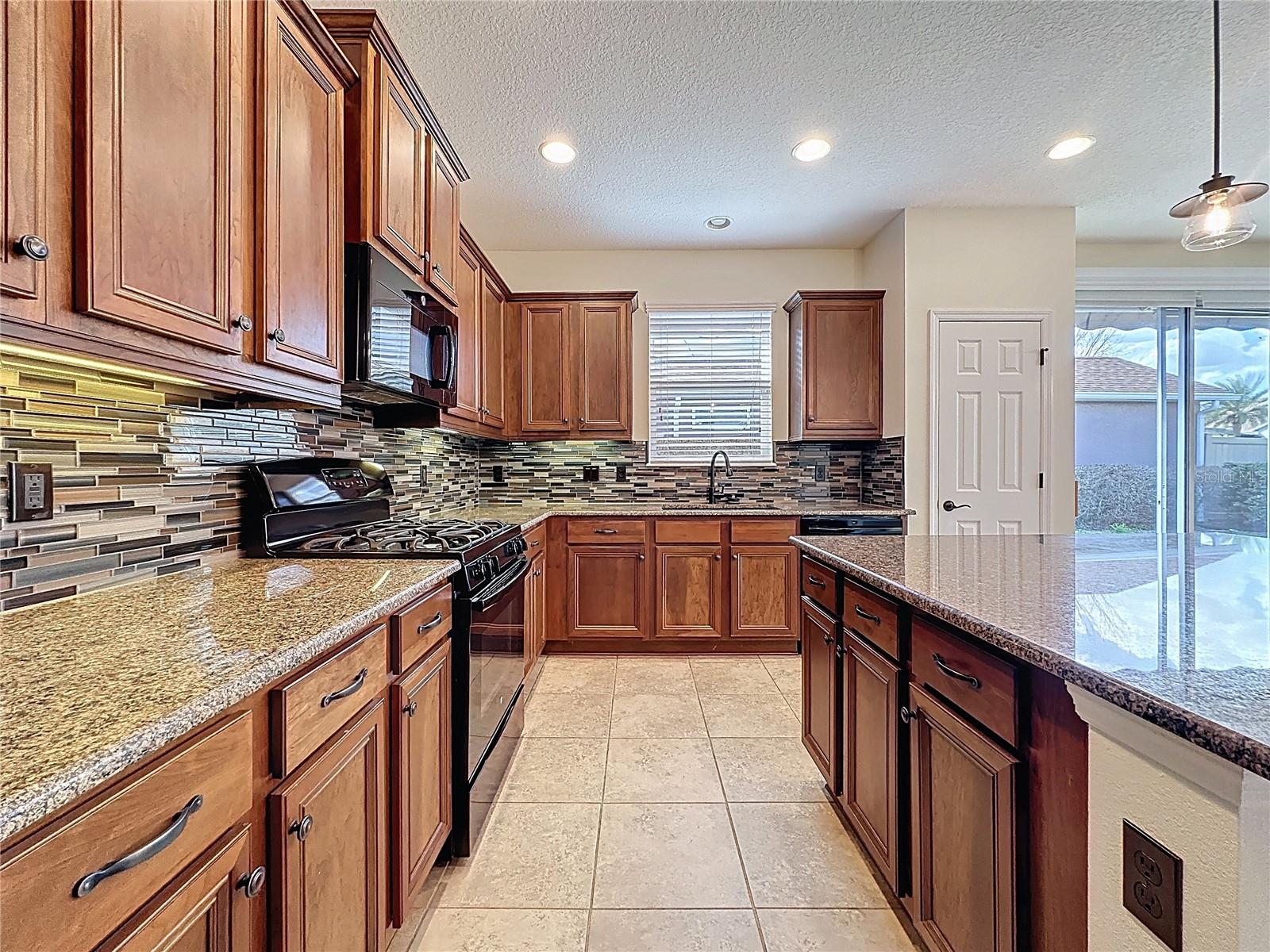 CASCADES OF GROVELAND (TRILOGY) - Residential