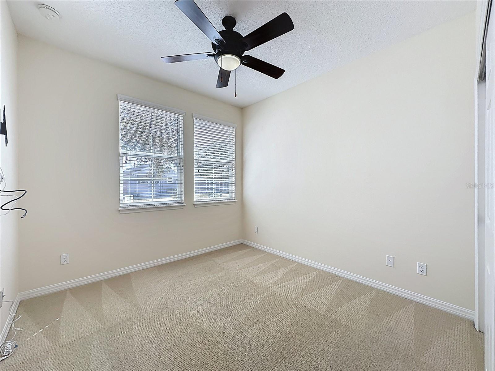 CASCADES OF GROVELAND (TRILOGY) - Residential