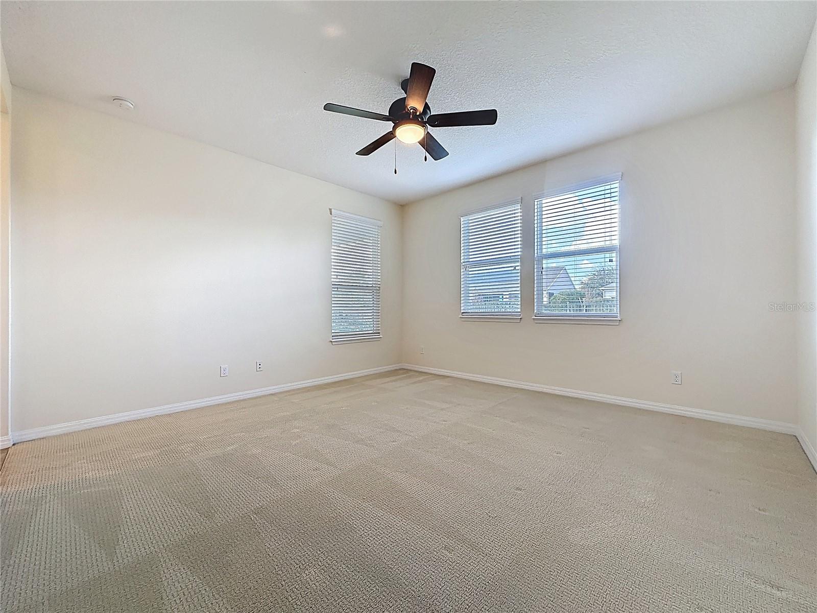 CASCADES OF GROVELAND (TRILOGY) - Residential