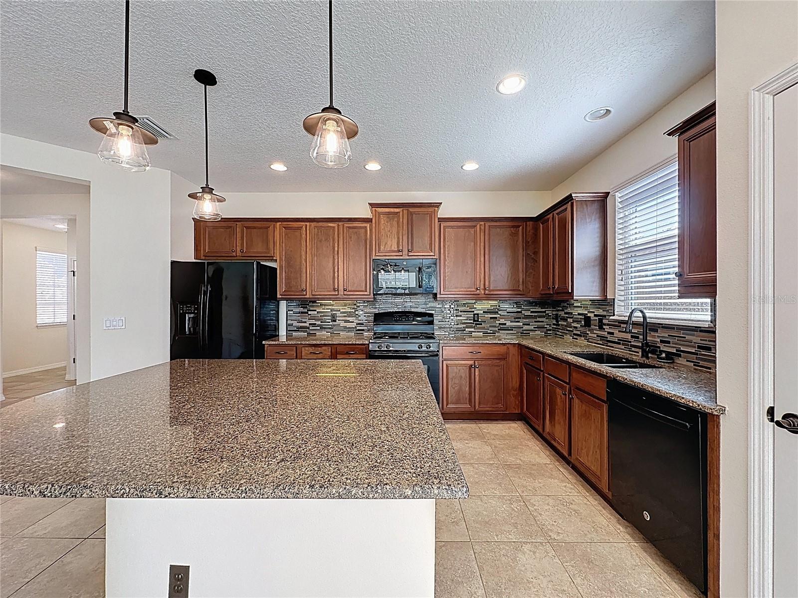 CASCADES OF GROVELAND (TRILOGY) - Residential