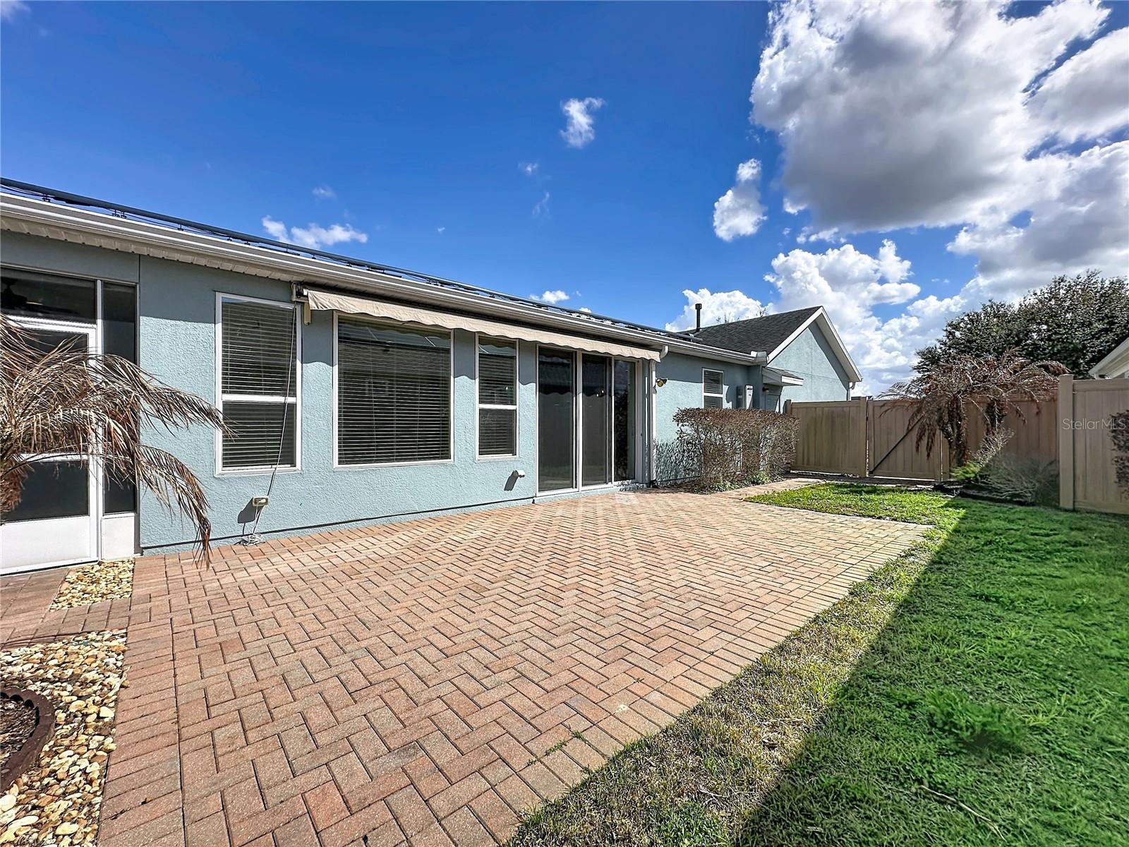 CASCADES OF GROVELAND (TRILOGY) - Residential