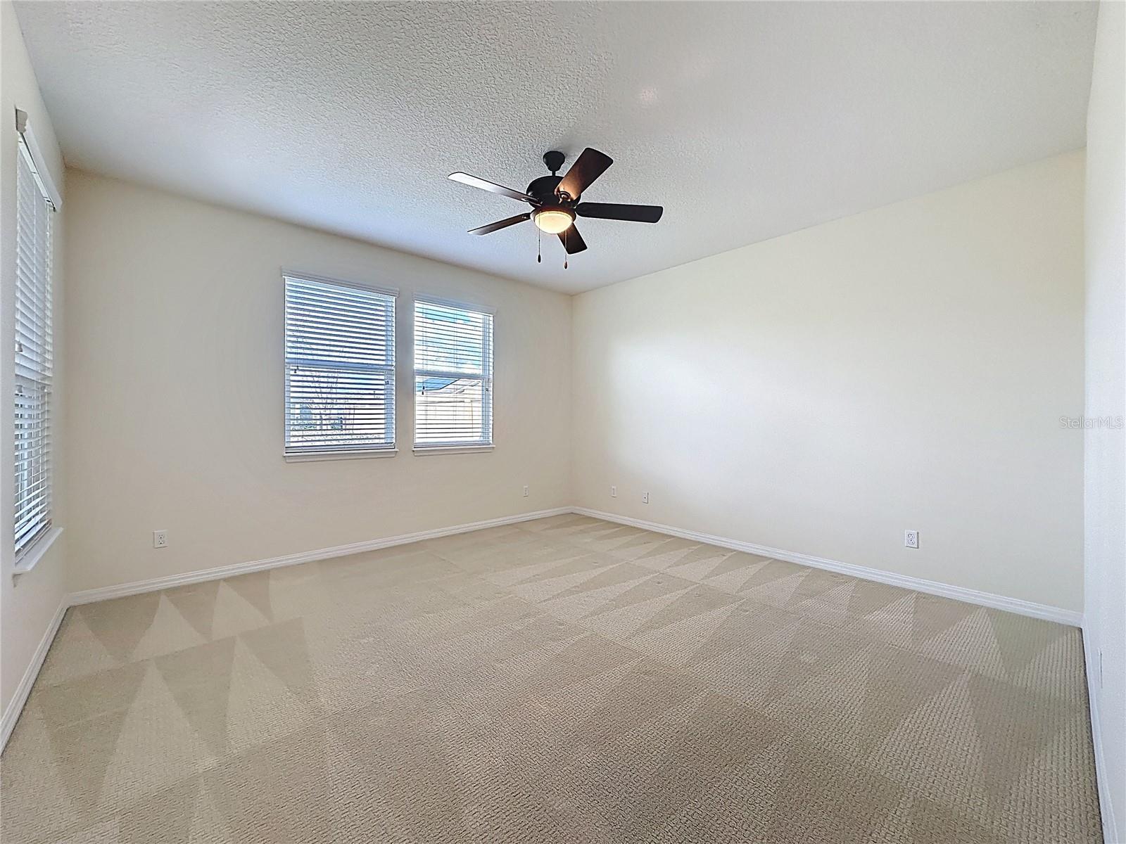 CASCADES OF GROVELAND (TRILOGY) - Residential