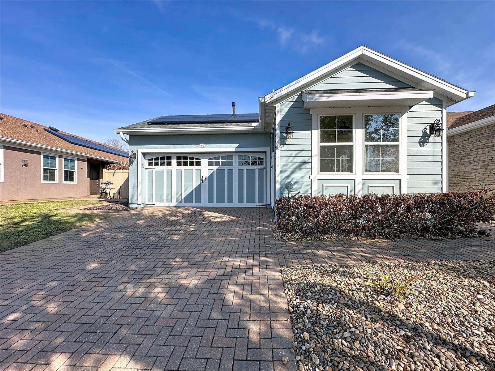 CASCADES OF GROVELAND (TRILOGY) - Residential