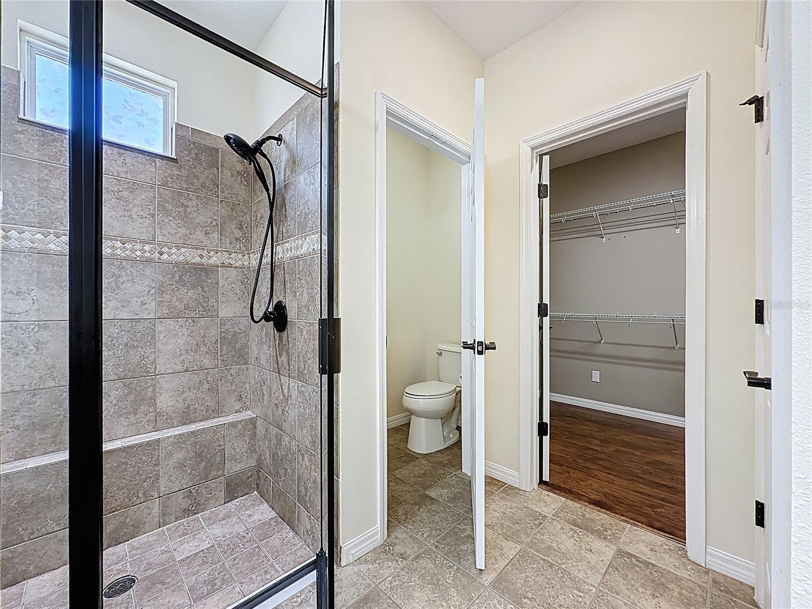 CASCADES OF GROVELAND (TRILOGY) - Residential