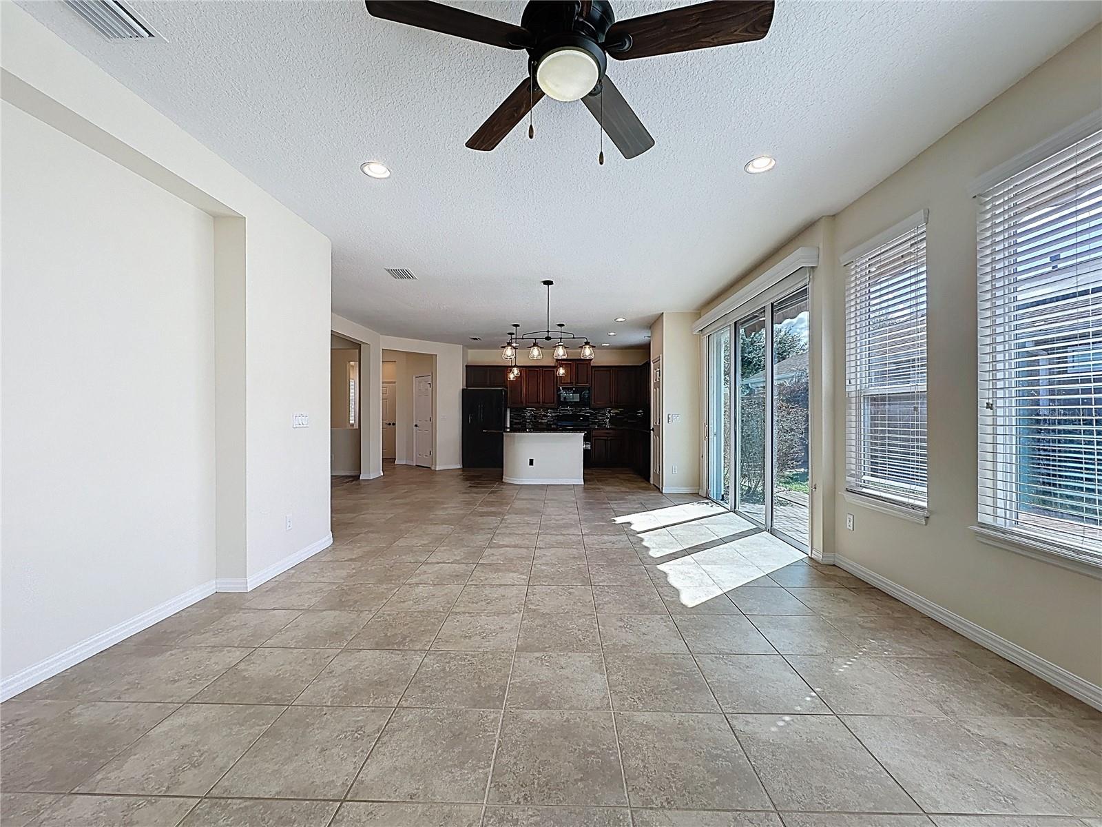 CASCADES OF GROVELAND (TRILOGY) - Residential