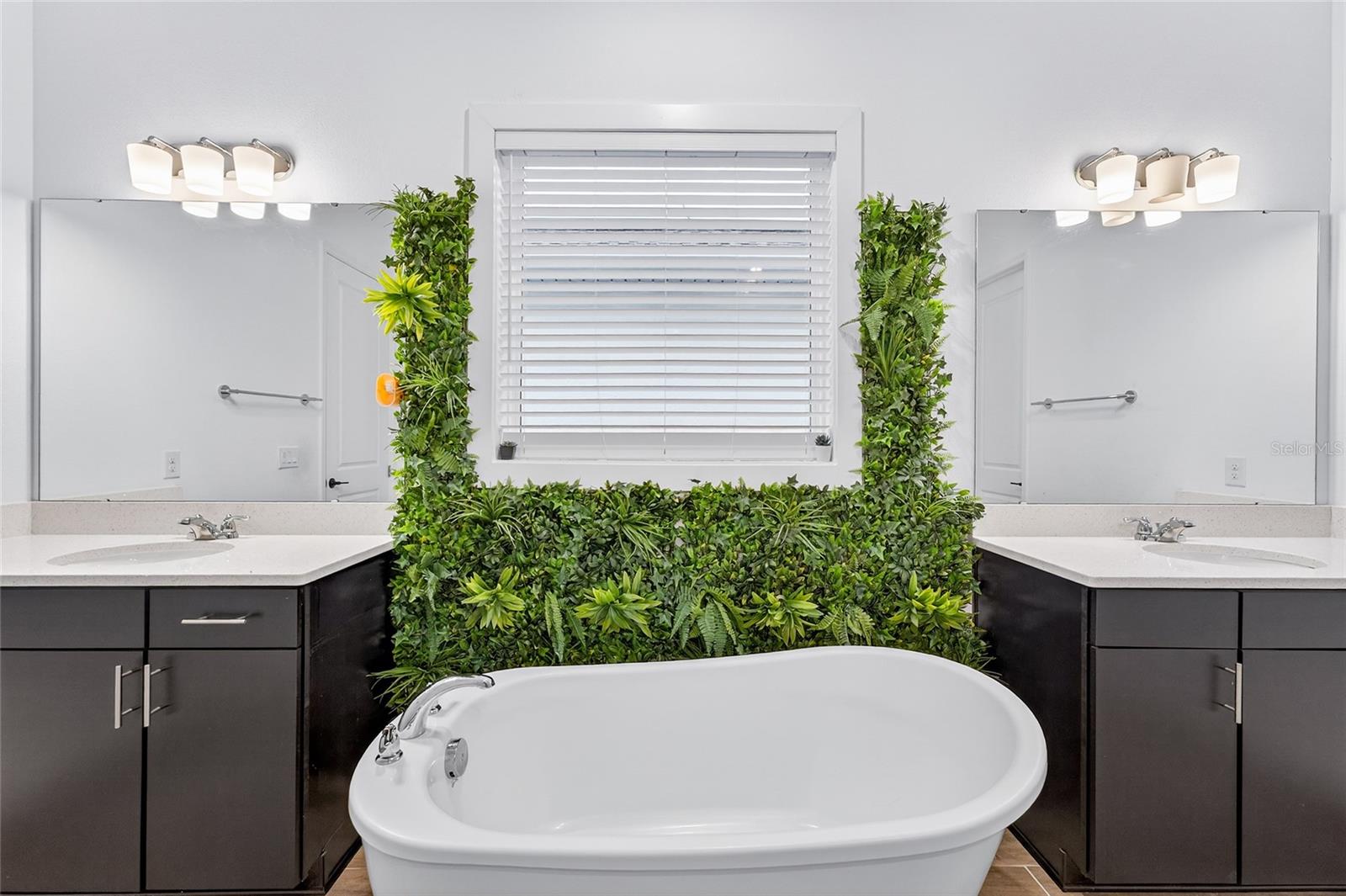 POITRAS EAST N-7 - Residential