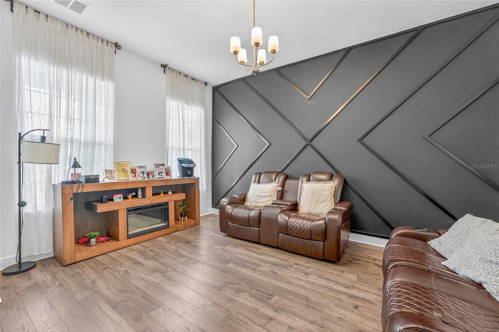 POITRAS EAST N-7 - Residential