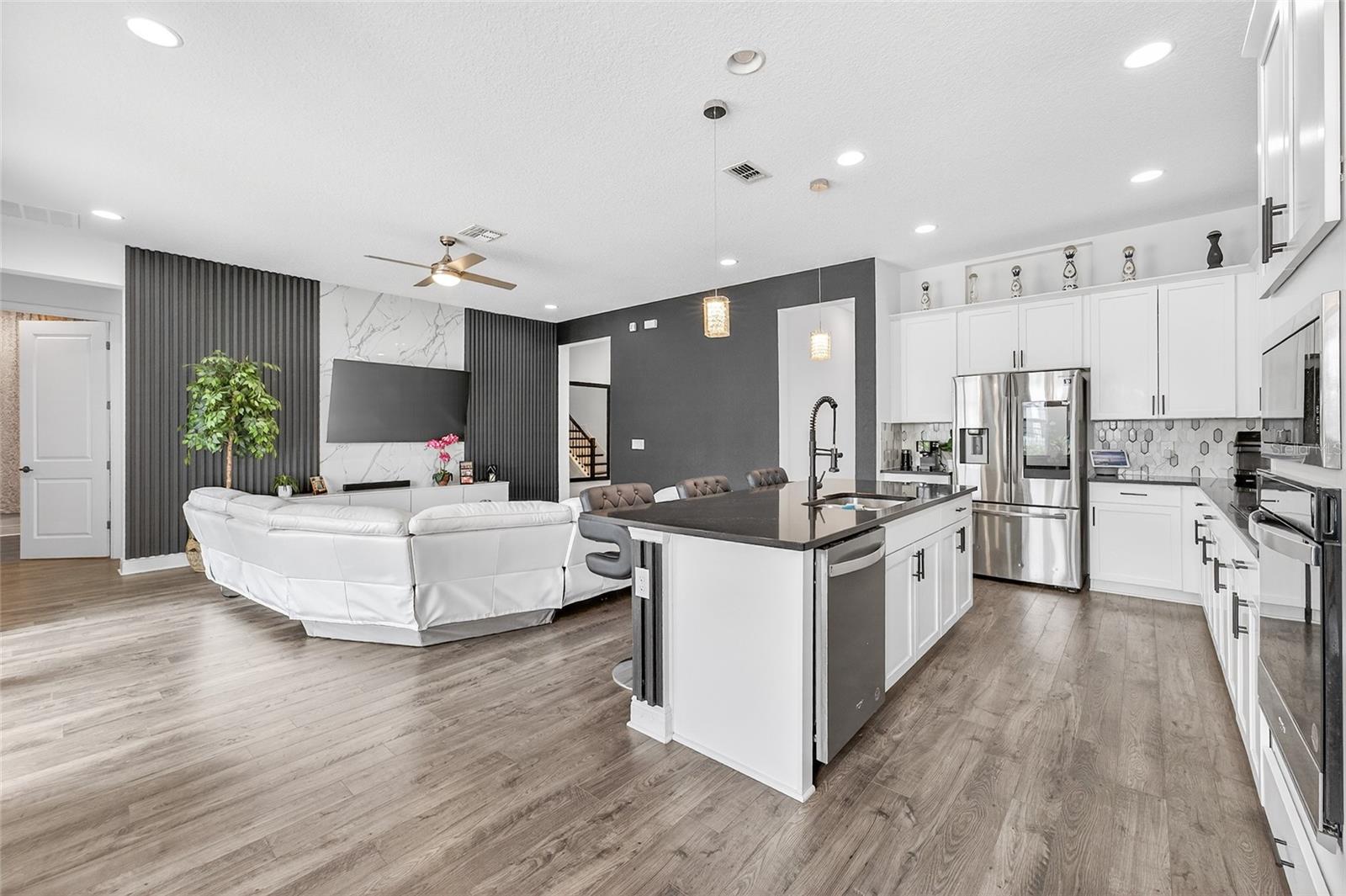 POITRAS EAST N-7 - Residential