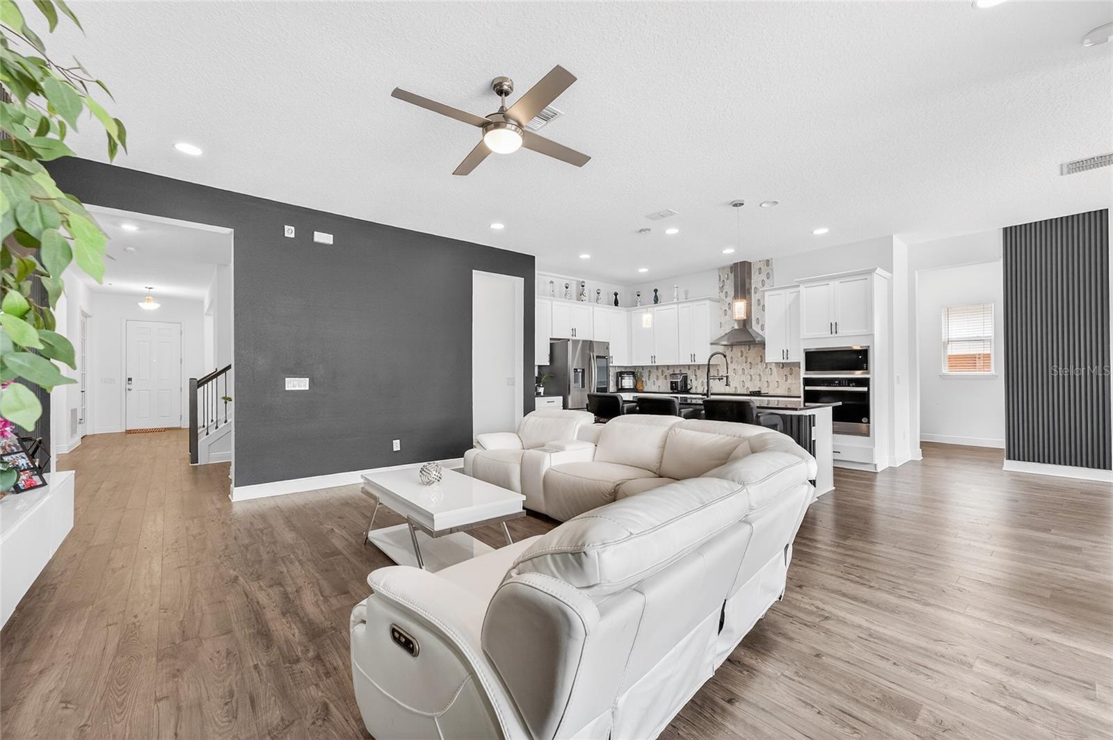 POITRAS EAST N-7 - Residential